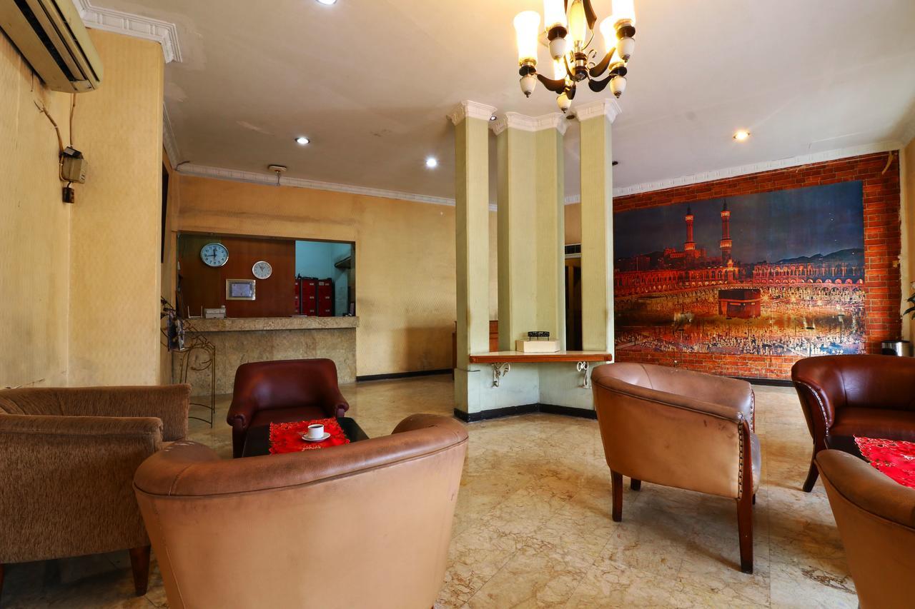 Hotel Sumatera Медан Екстер'єр фото