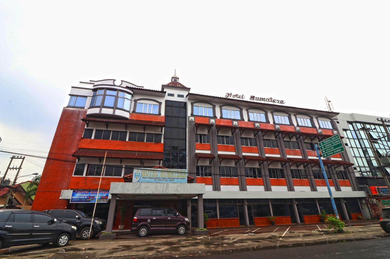 Hotel Sumatera Медан Екстер'єр фото
