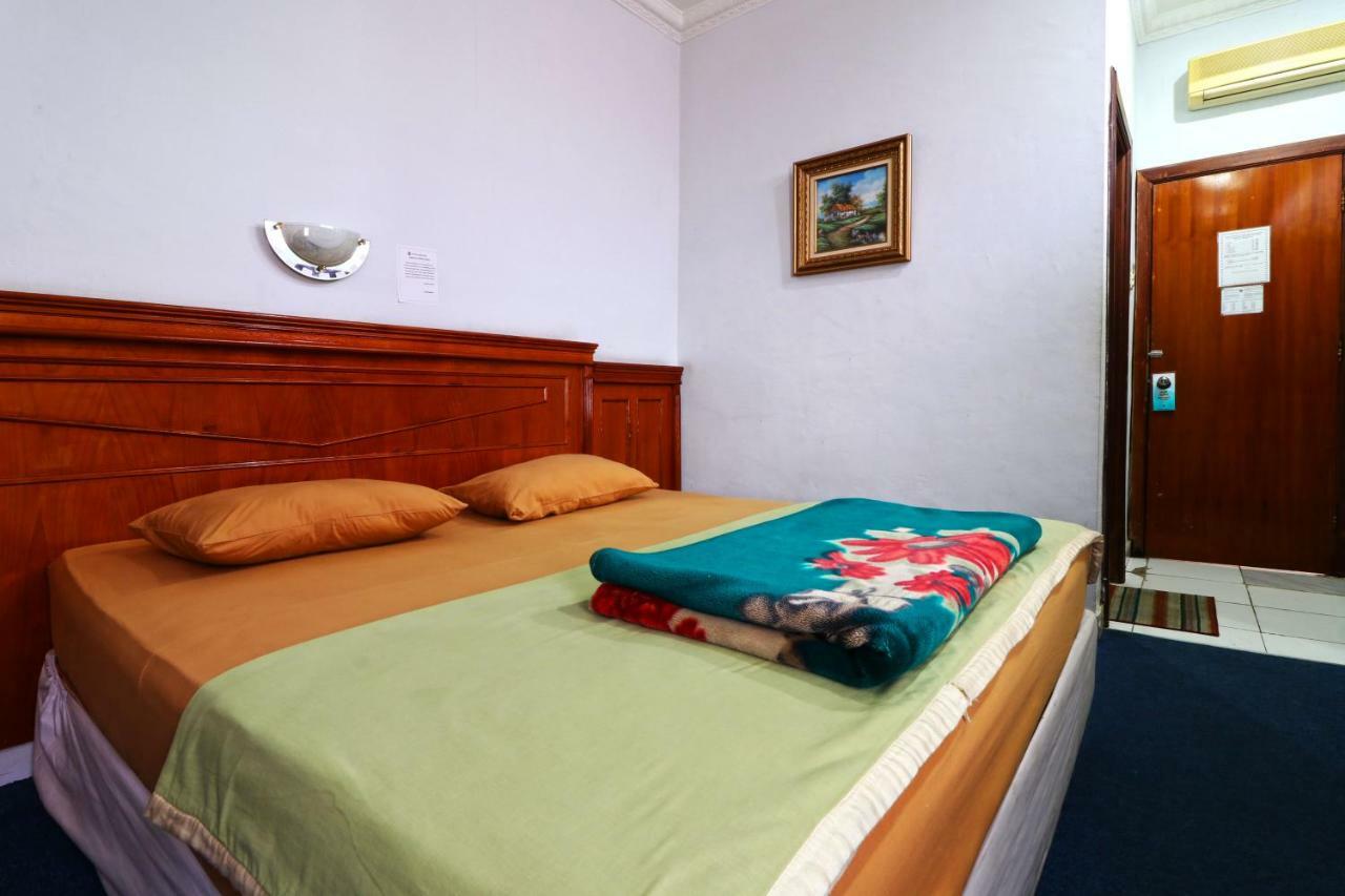 Hotel Sumatera Медан Екстер'єр фото